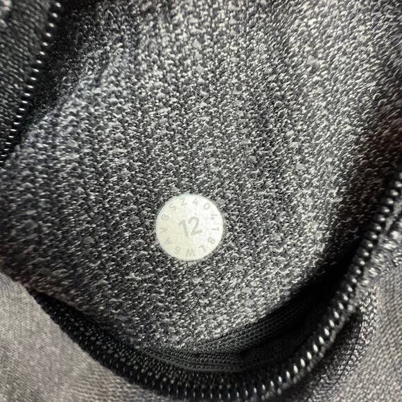 Lululemon Size 12 Gray Herringbone Leggings Pockets Stretch Workout - Picture 10 of 11